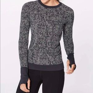 🇨🇦 Lululemon “Restless Pullover” long sleeve